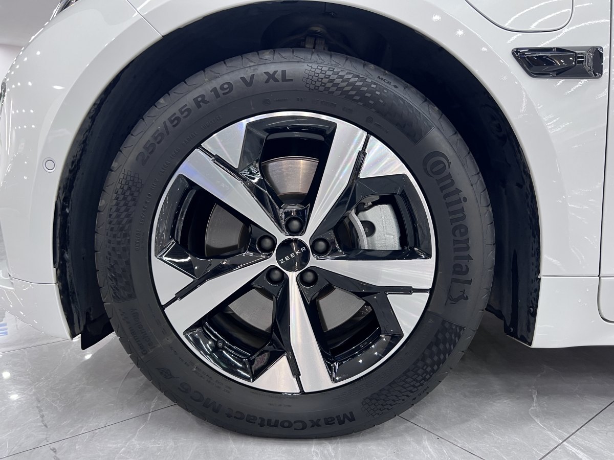 Zeekr 001 FR 2023 صورة سيارة #14