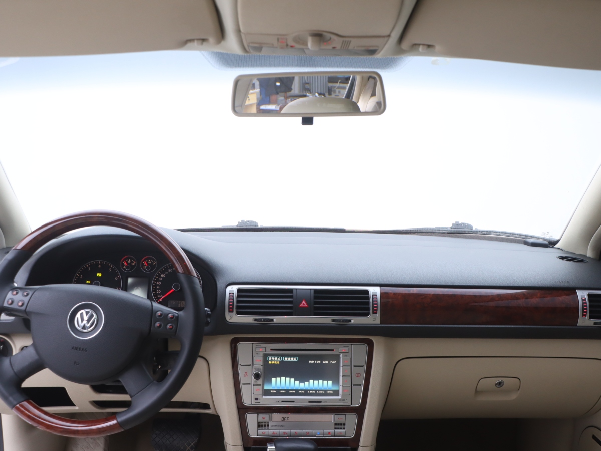 Volkswagen Passat Lingyu 2010 car image #14