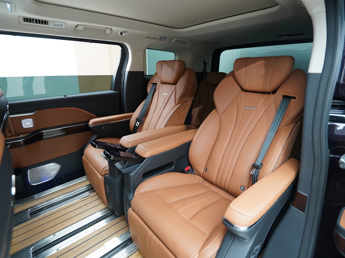 HongQi HQ9 2023 #14 HongQi HQ9 2023 car image #14