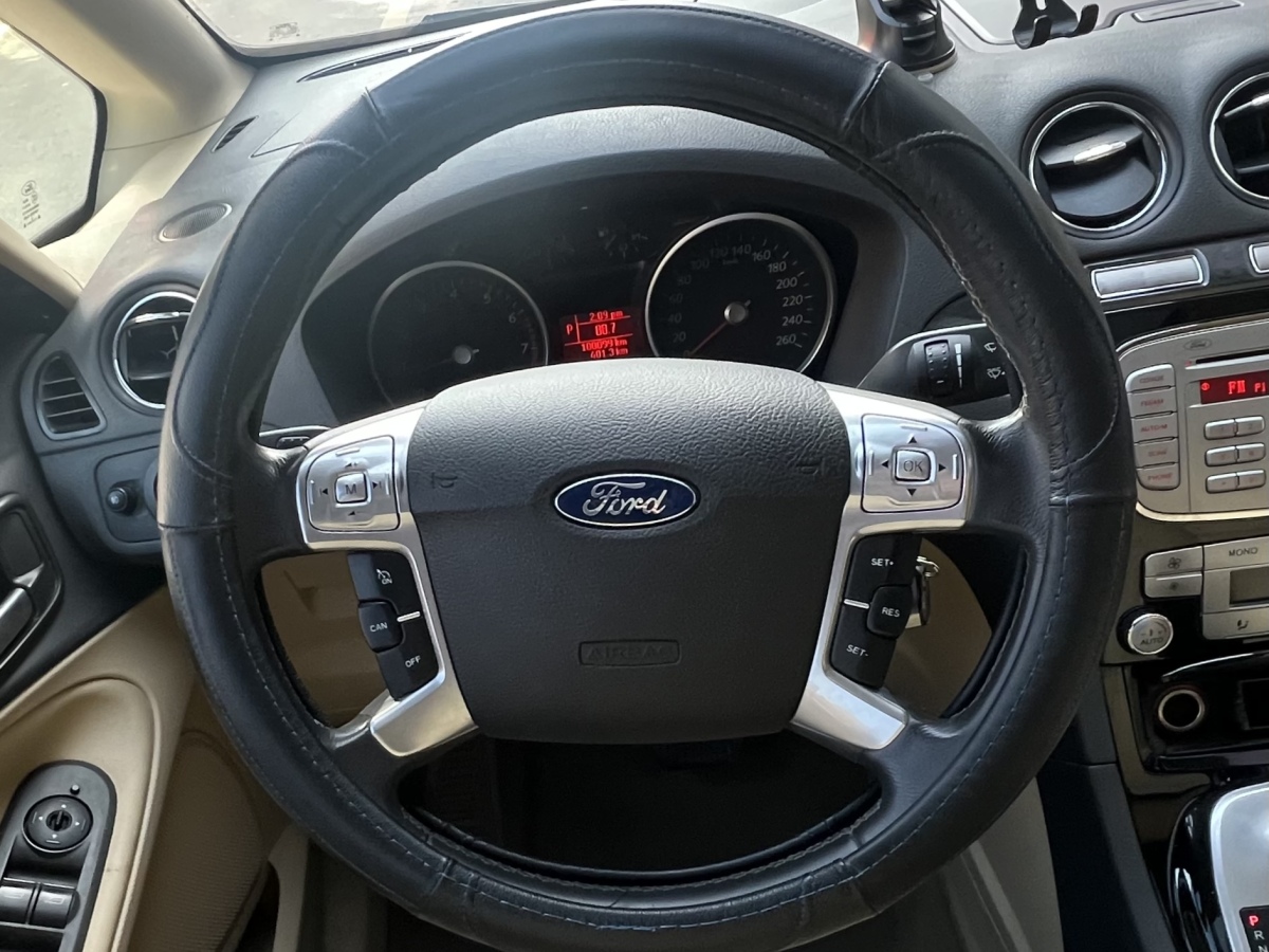 Ford S-MAX 2012 car image #14