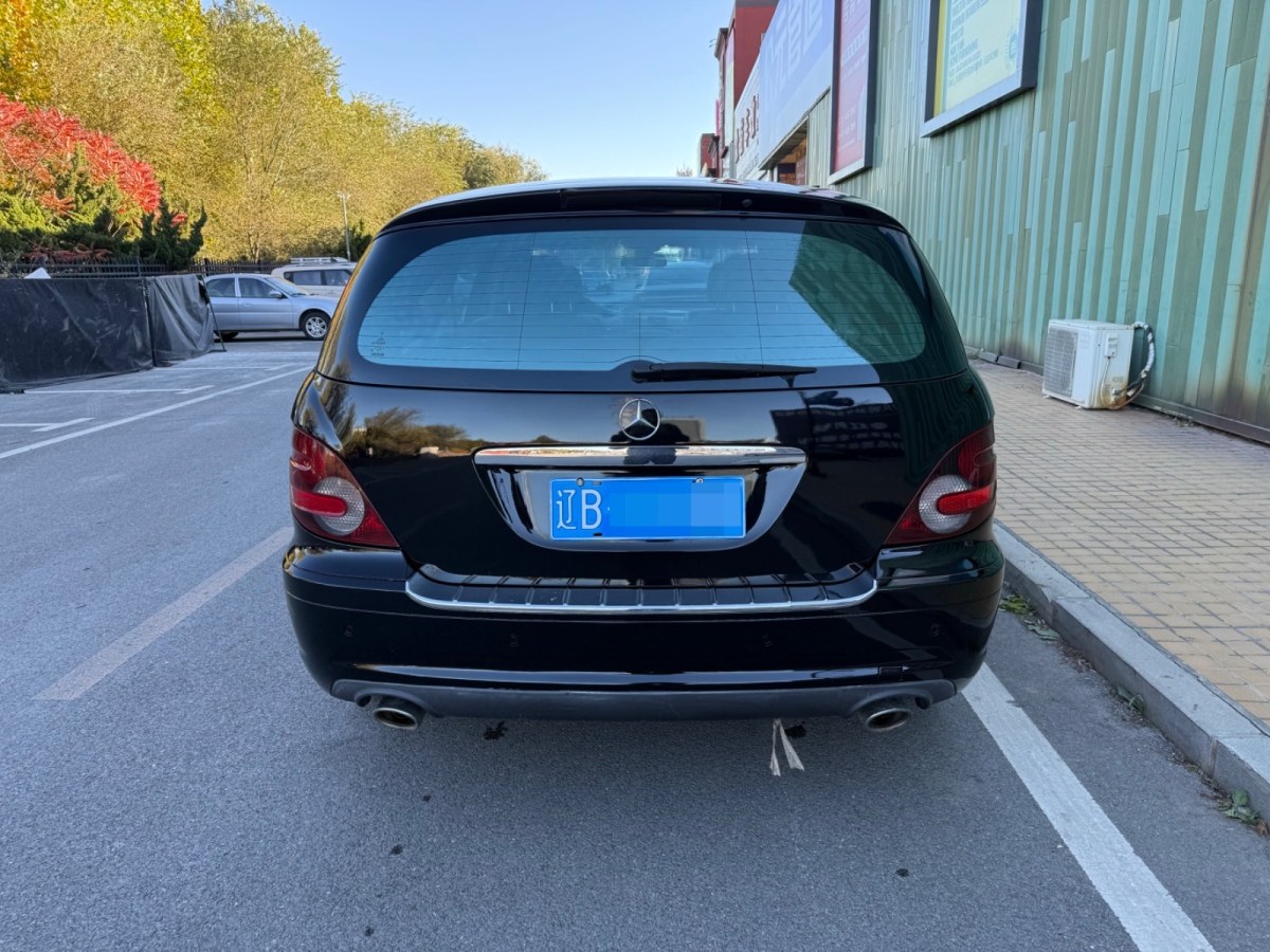 Mercedes-Benz R Class 2010 car image #14