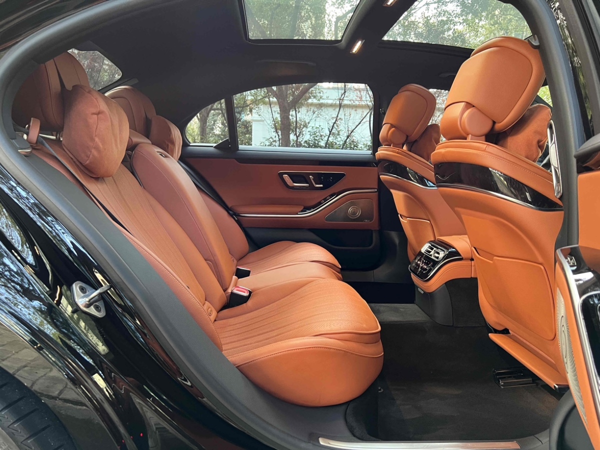 Mercedes-Benz GL AMG 2023 immagine di auto #14