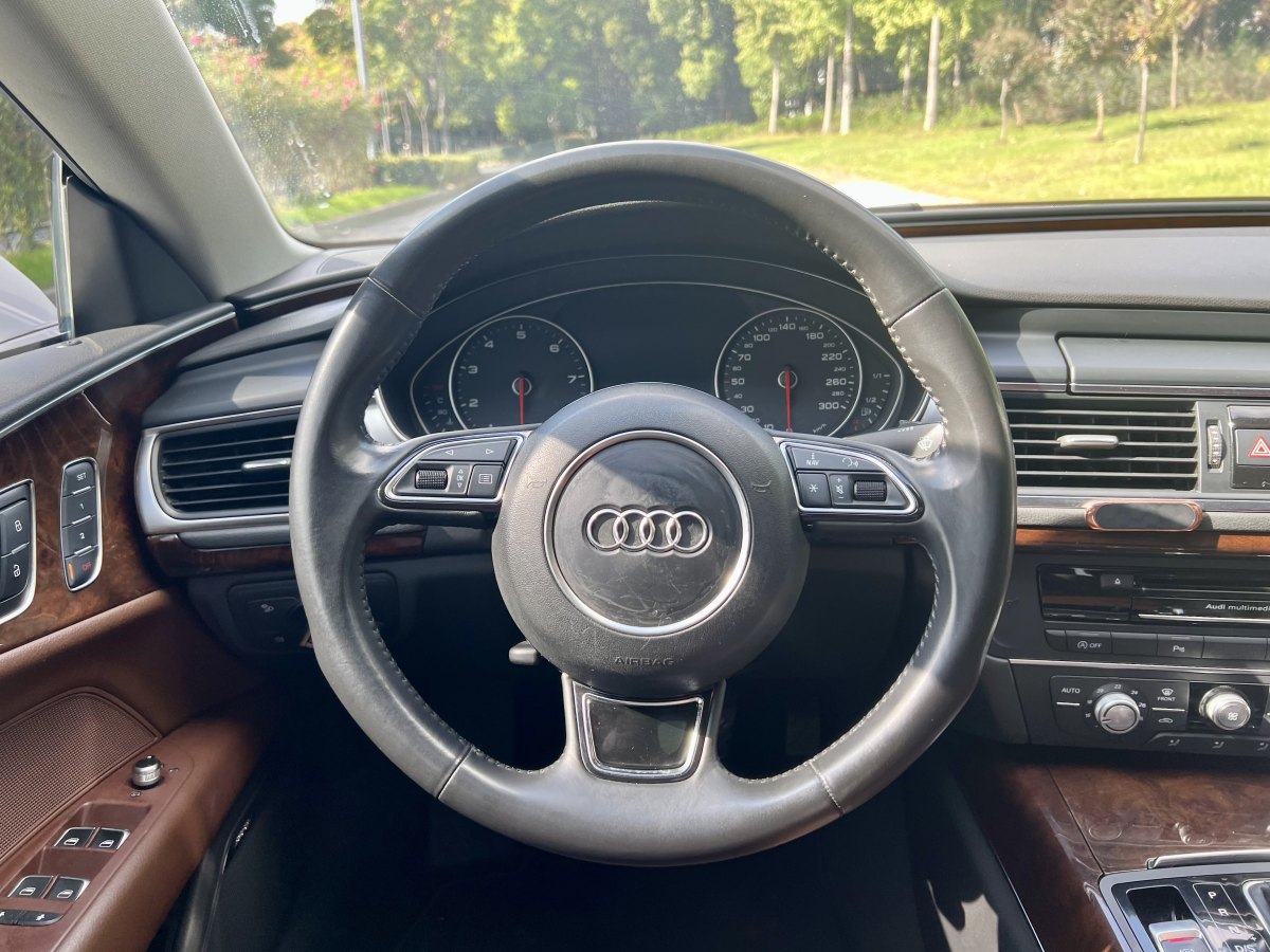 Audi A7 2013 car image #14