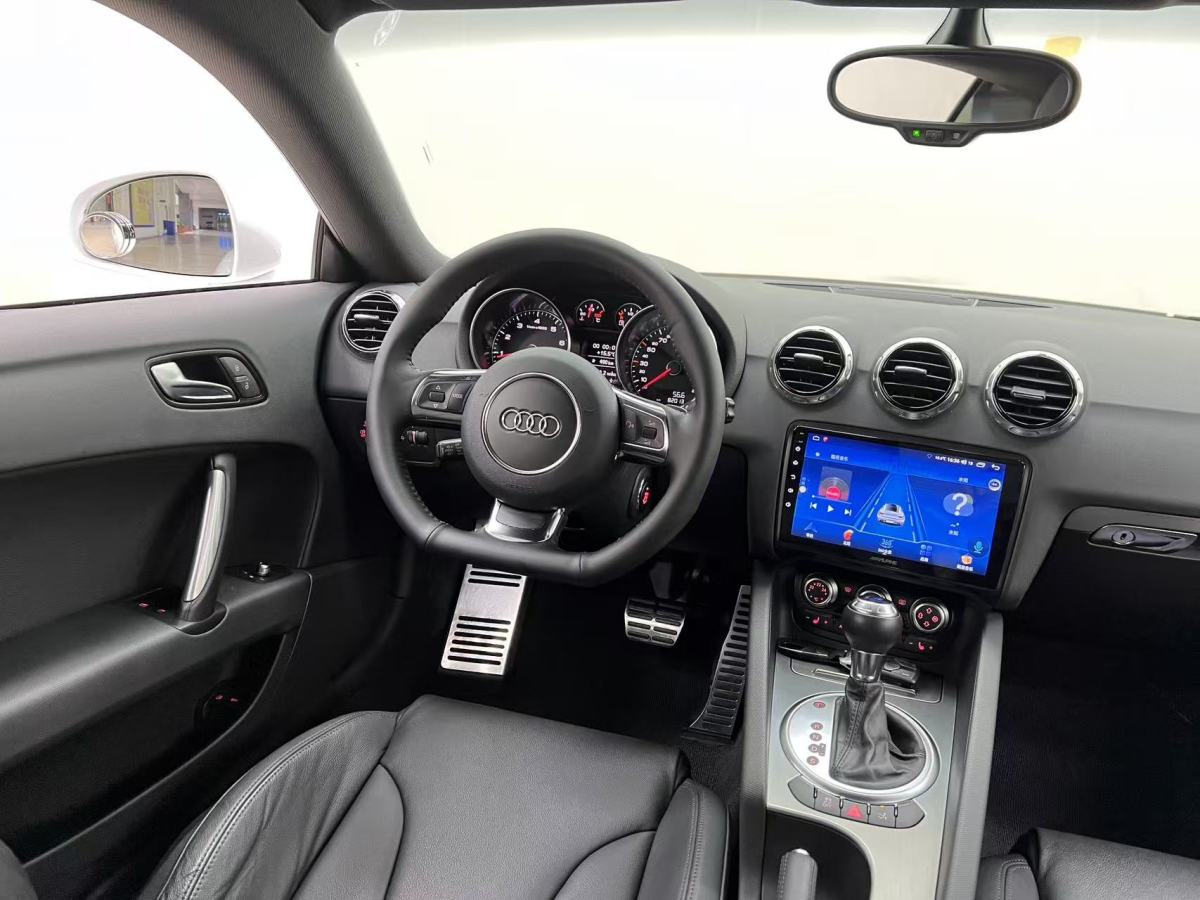 Audi TT 2014 car image #14