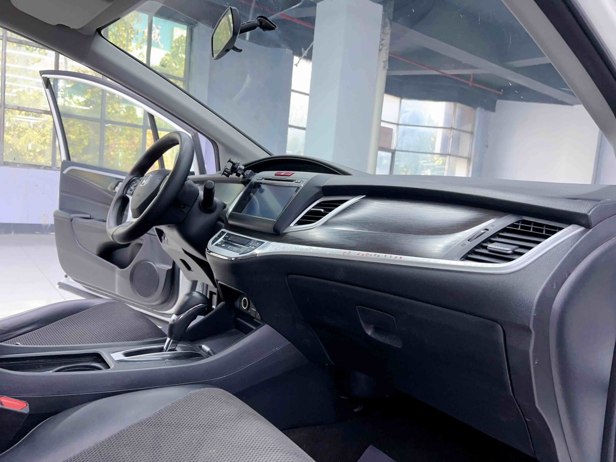 Honda Jade 2015 #14 Honda Jade 2015 car image #14