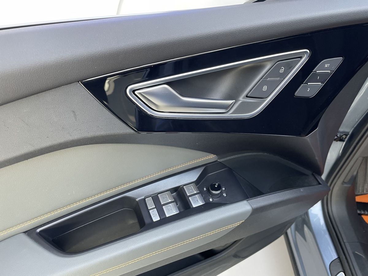 Audi Q4 e-tron 2023 #14 Audi Q4 e-tron 2023 صورة سيارة #14