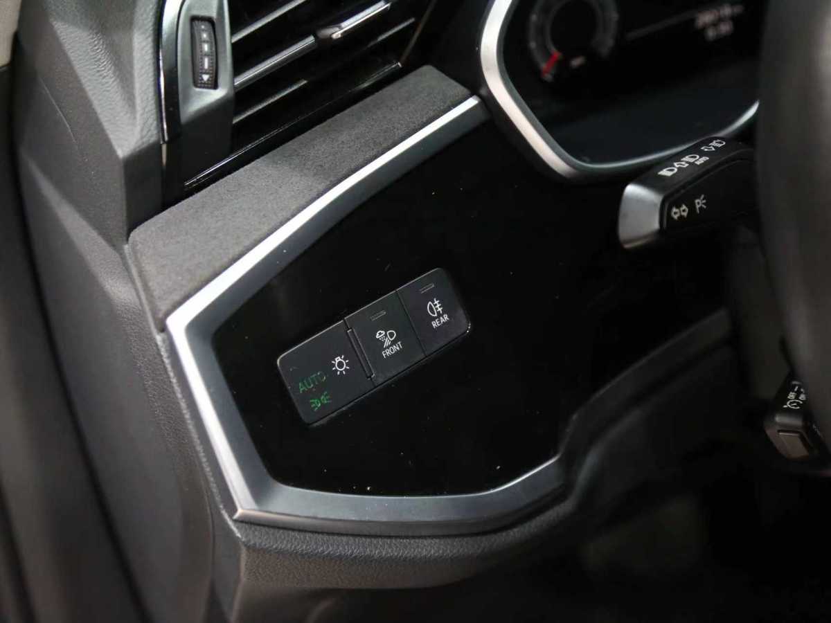 Audi Q3 (Imported) 2022 صورة سيارة #14