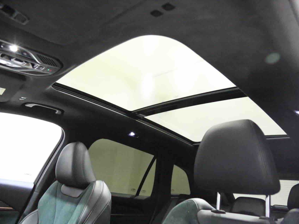 GEELY Tugella 2022 #14 GEELY Tugella 2022 car image #14