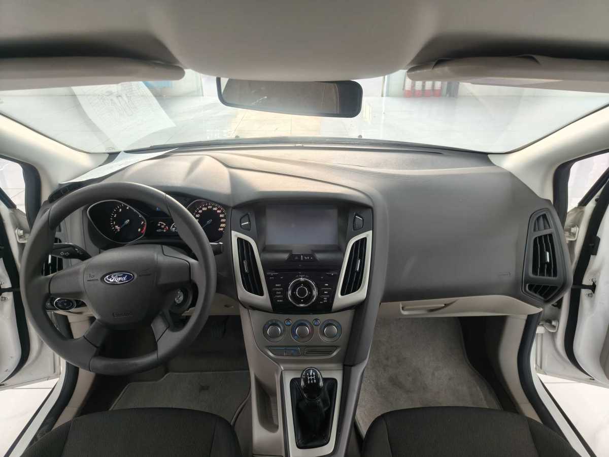 Ford Focus (Imported) 2013 car image #14