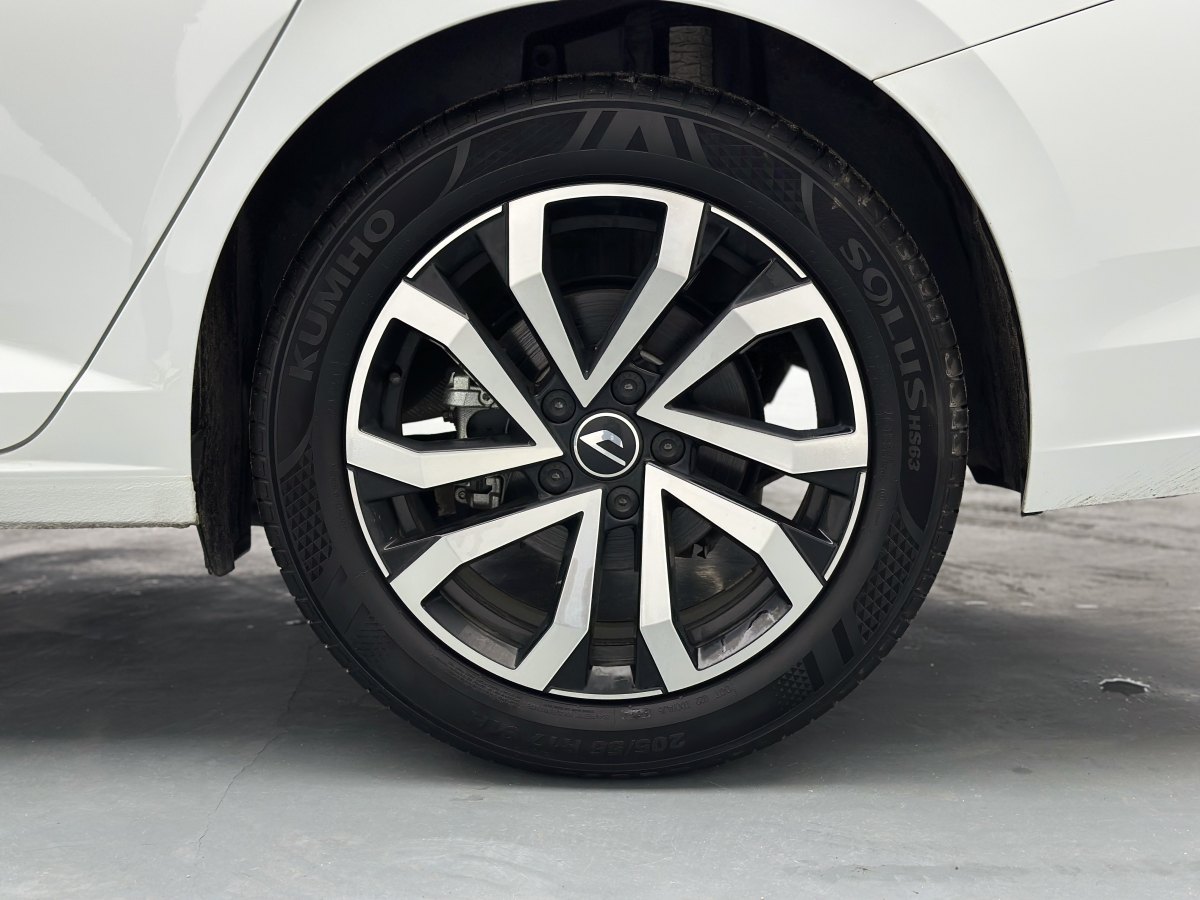 Jetta VA7 2025 car image #14