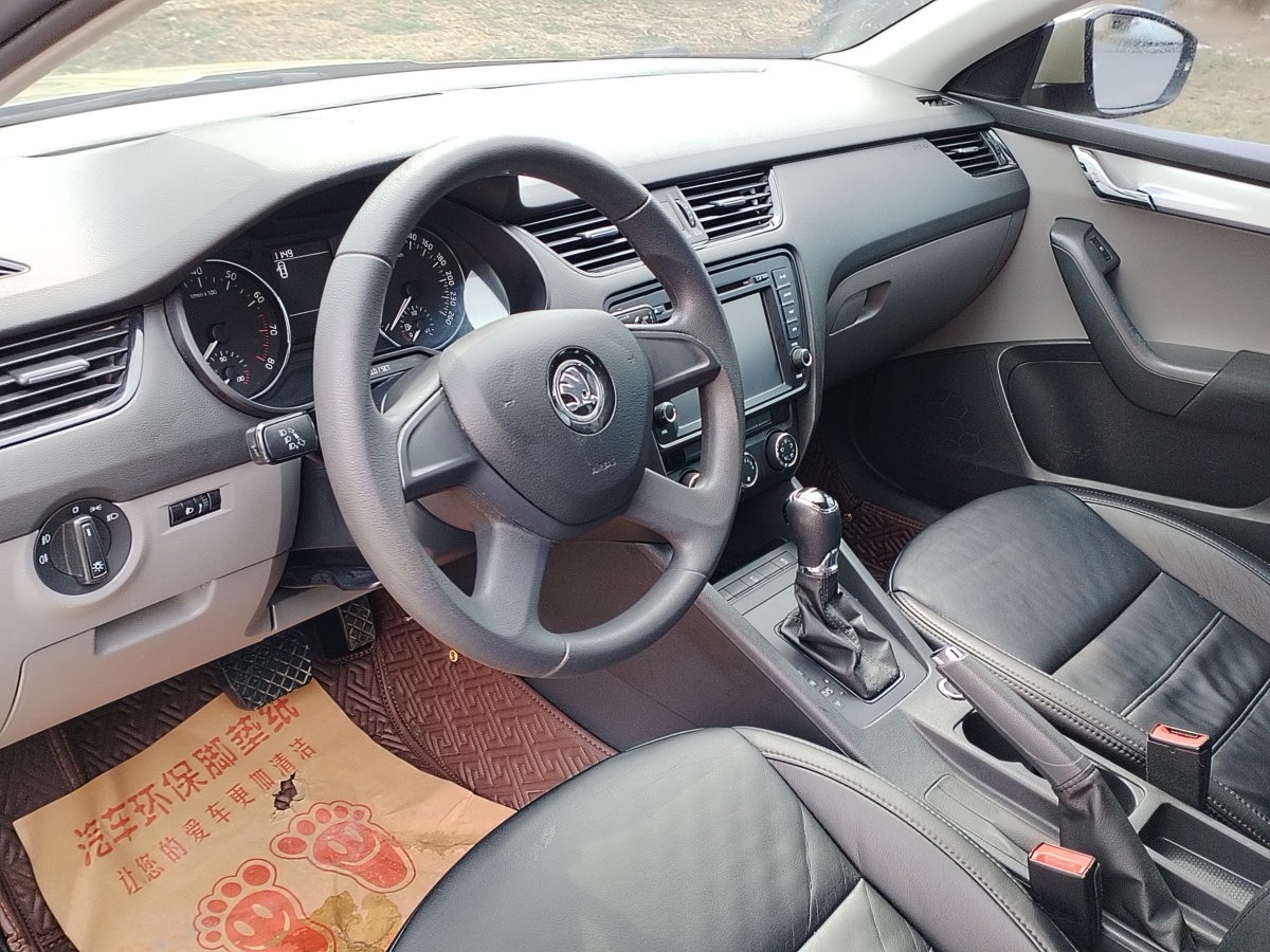 Skoda Octavia (Imported) 2015 car image #14