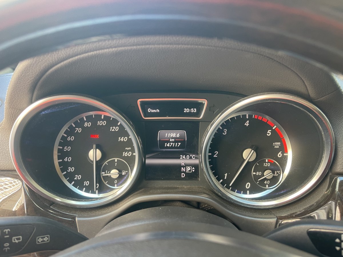 Mercedes-Benz GL Class 2013 car image #14