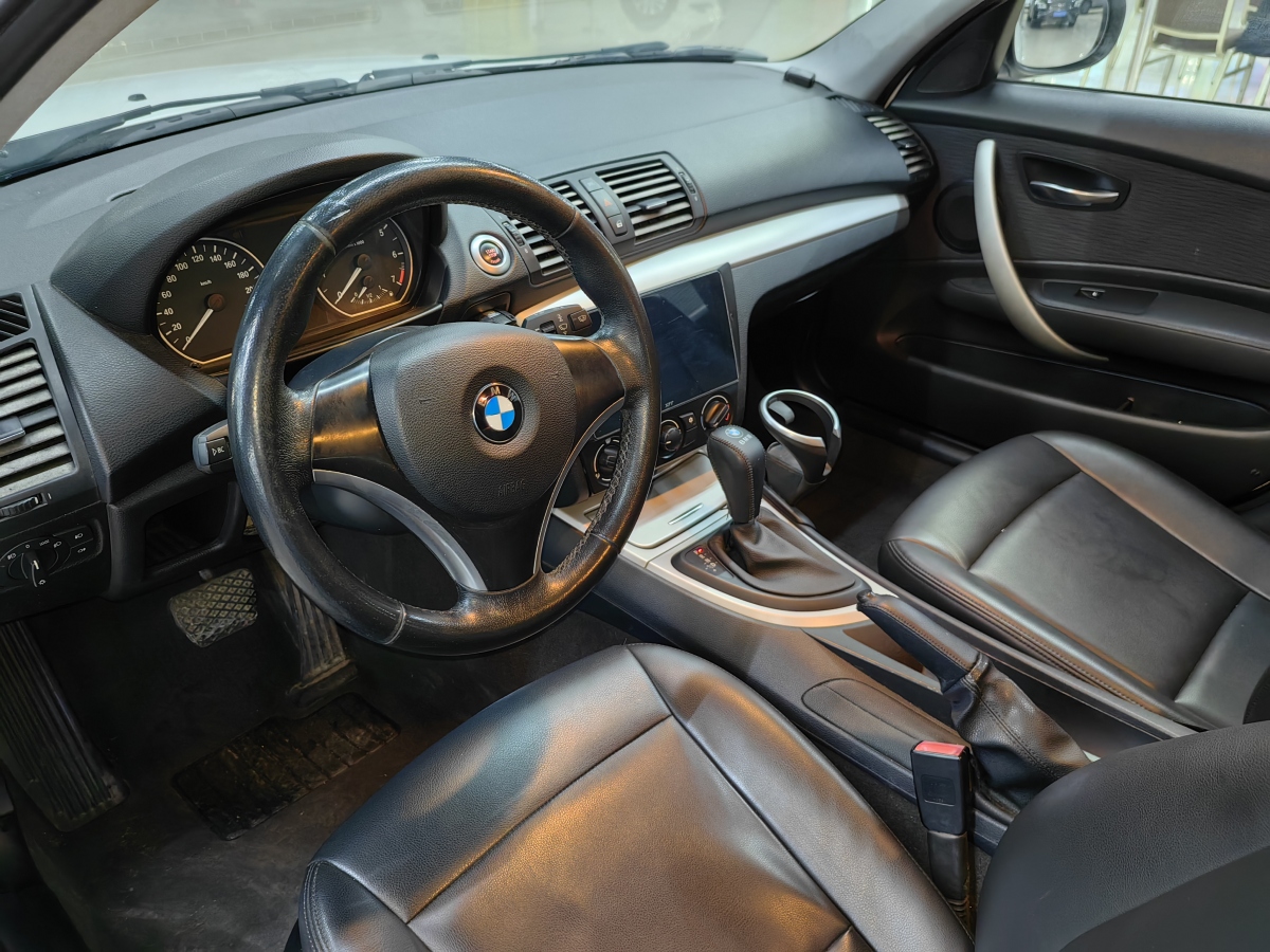 BMW 1 Series (Imported) 2011 car image #14