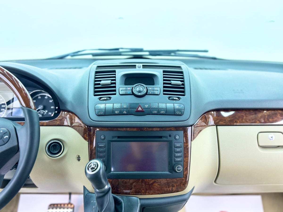 Mercedes-Benz Viano (Imported) 2014 car image #14