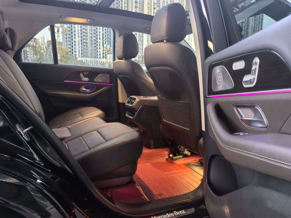 Mercedes-Benz GLE Class 2023 car image #14