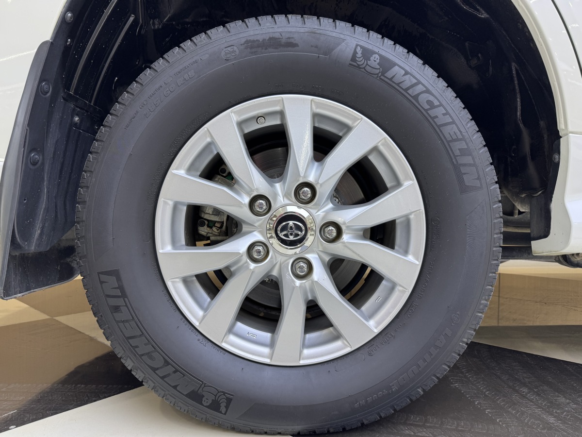 丰田 兰德酷路泽 2020 汽车图片 #14