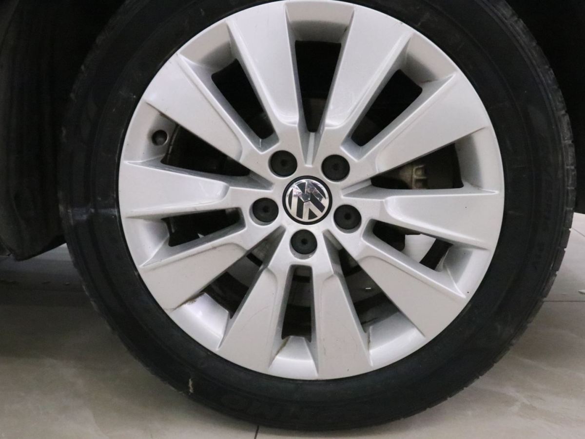 Volkswagen Lavida 2014 car image #14