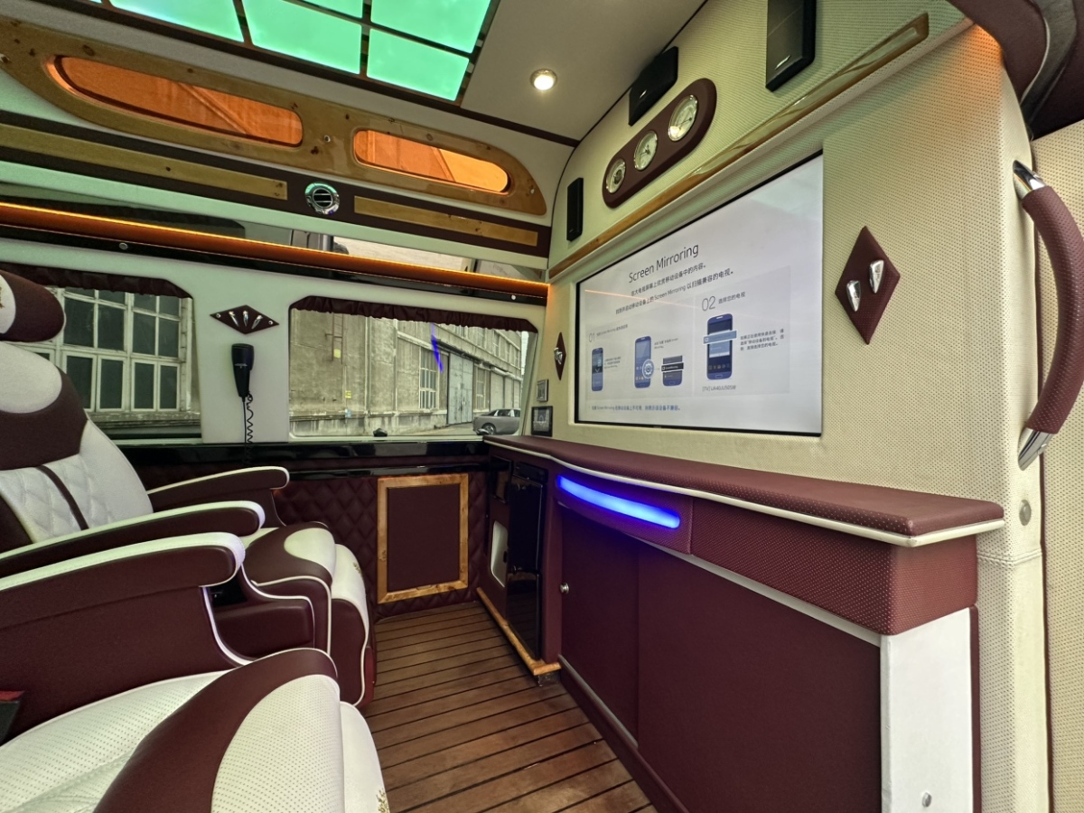 Ford E350 2017 #14 Ford E350 2017 car image #14