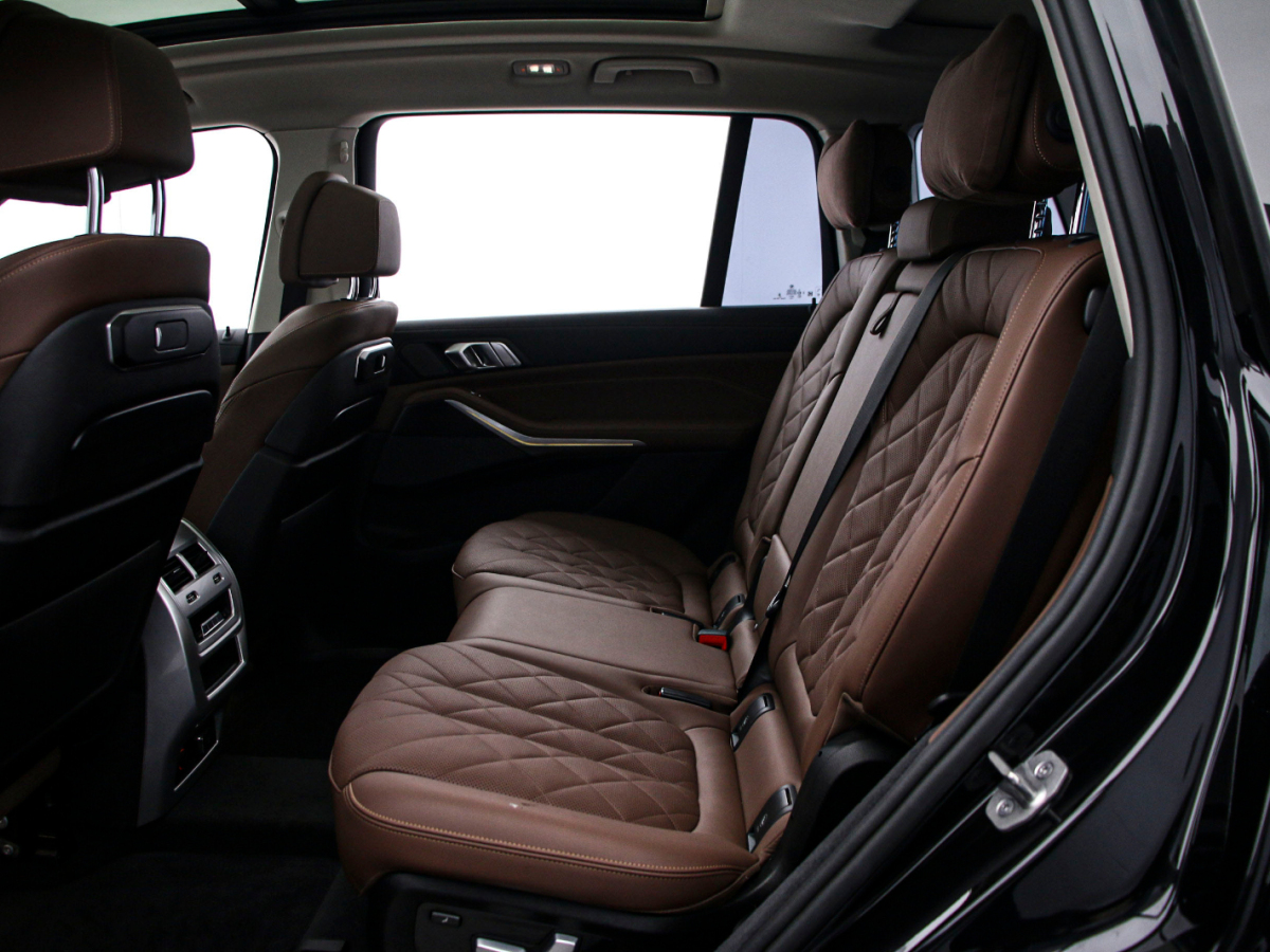 BMW X7 2023 изображение автомобиля #14