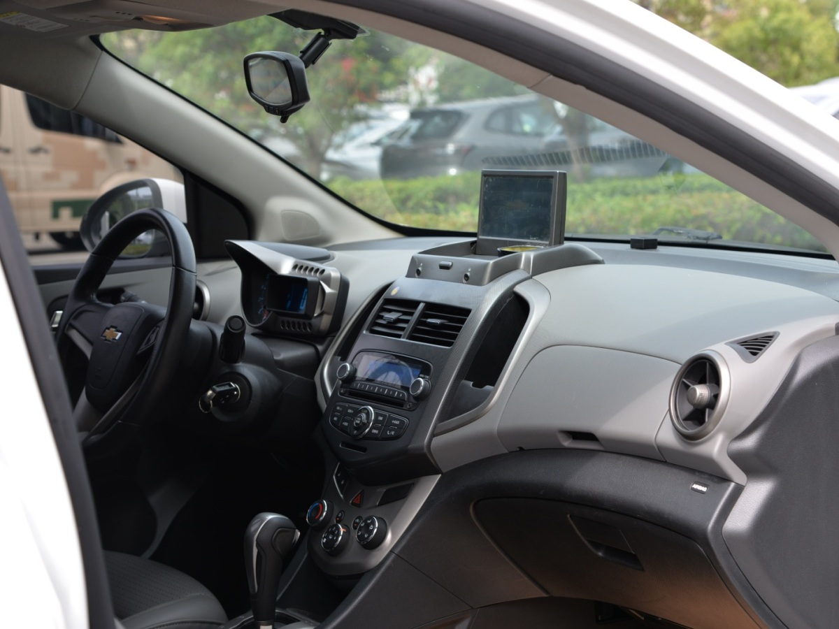 雪佛兰 爱唯欧 2011 汽车图片 #14