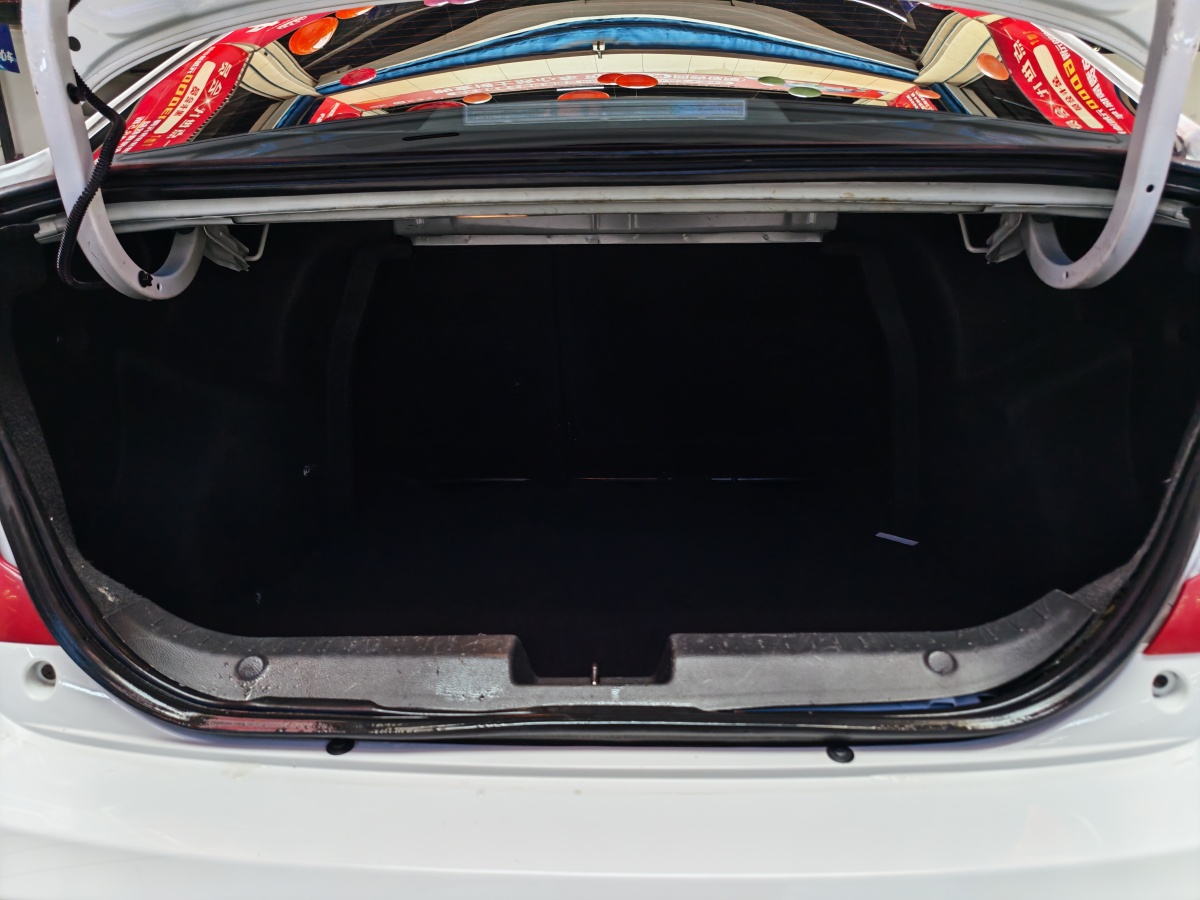 Kaiyi E3 2018 #14 Kaiyi E3 2018 car image #14