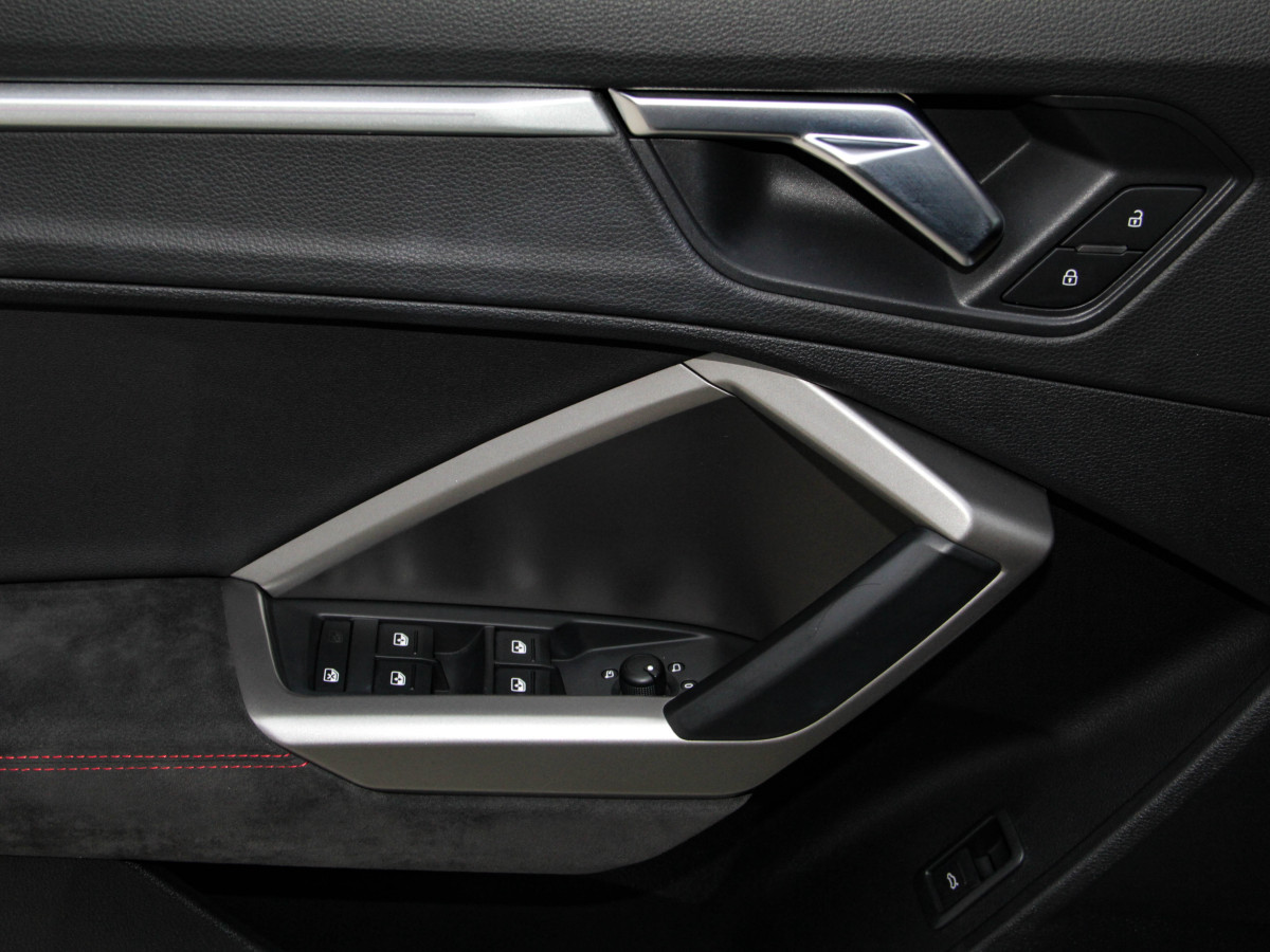 Audi 2022 car image #14