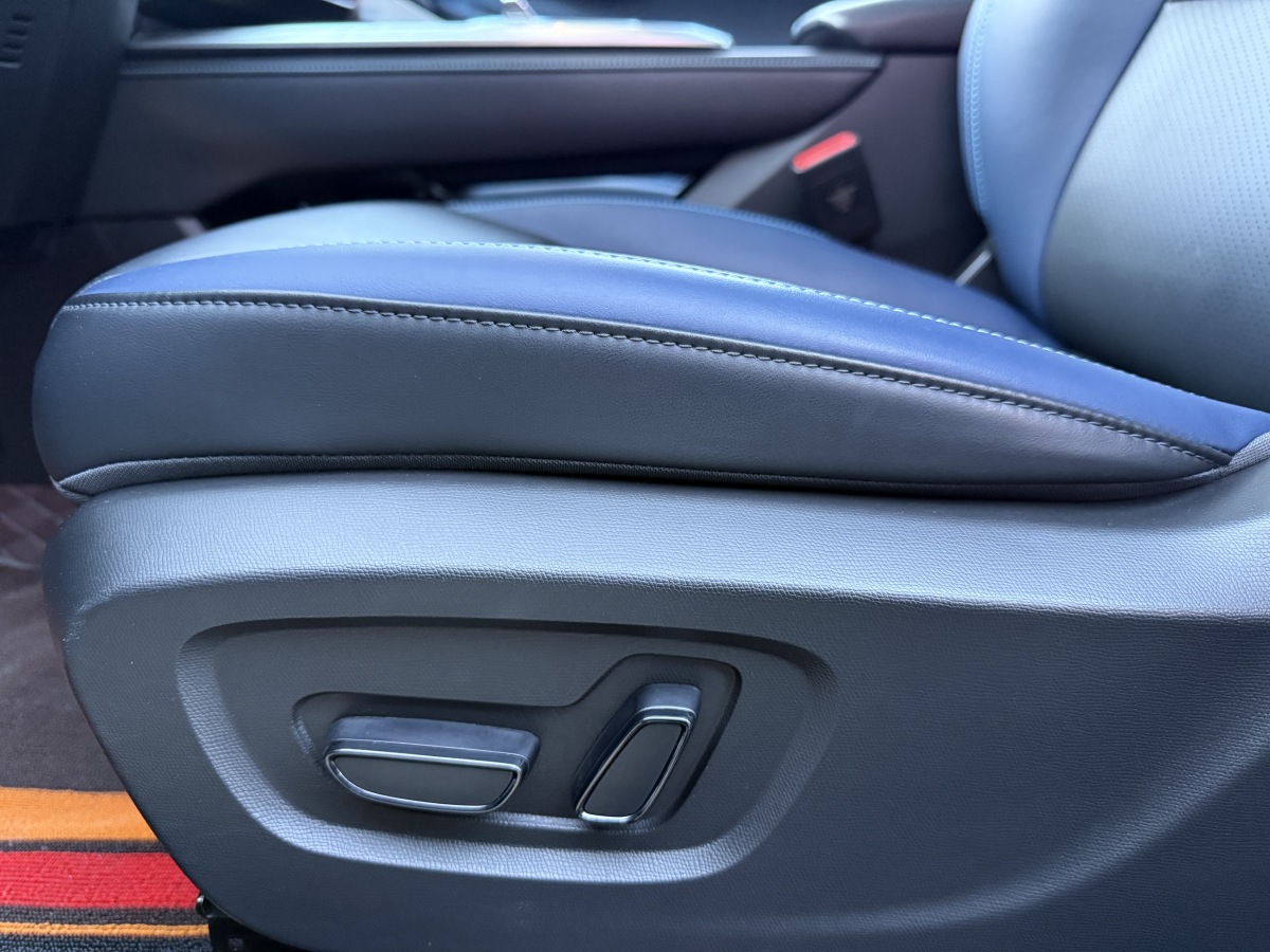 GAC Trumpchi GS3 2023 #14 GAC Trumpchi GS3 2023 car image #14