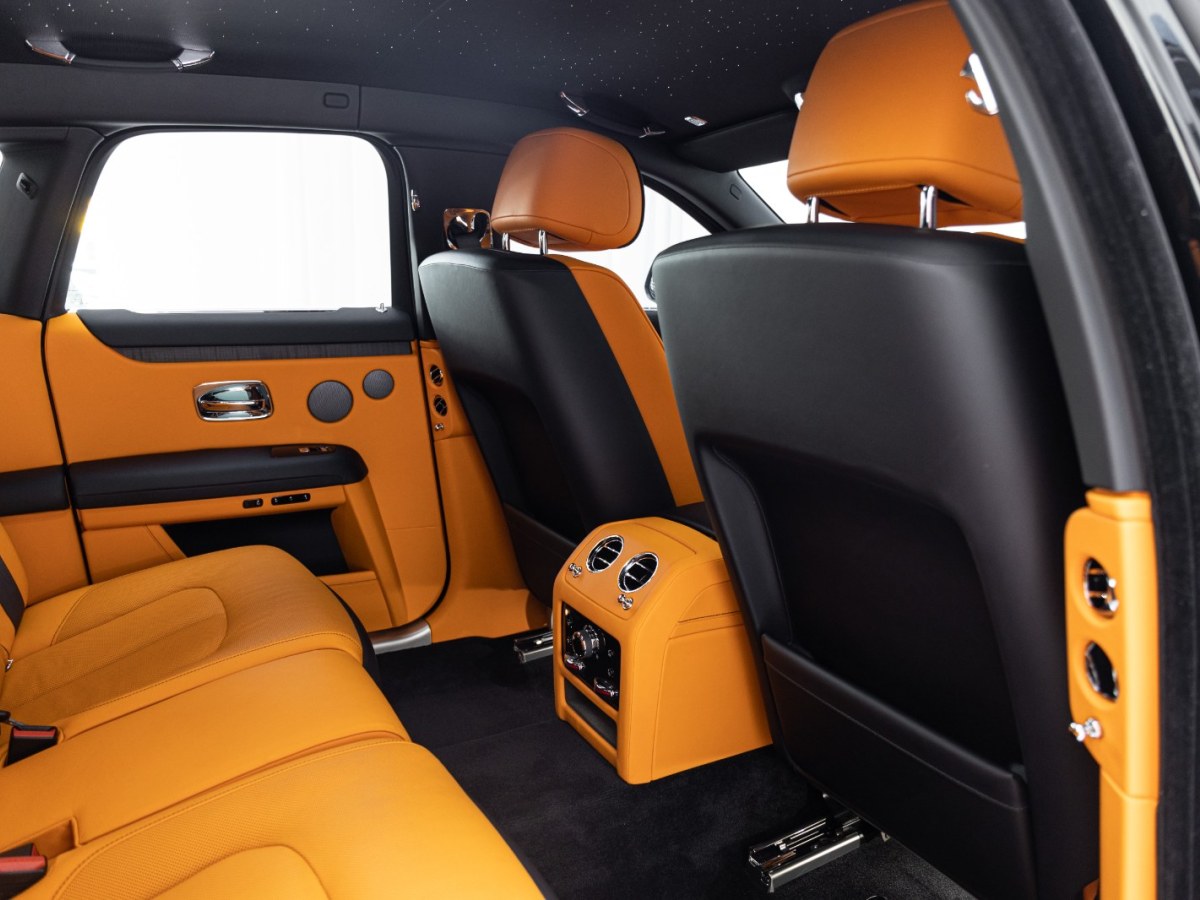 劳斯莱斯 古思特 2022 汽车图片 #14