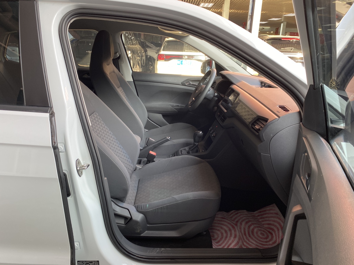 Volkswagen T-Cross 2023 #14 Volkswagen T-Cross 2023 car image #14