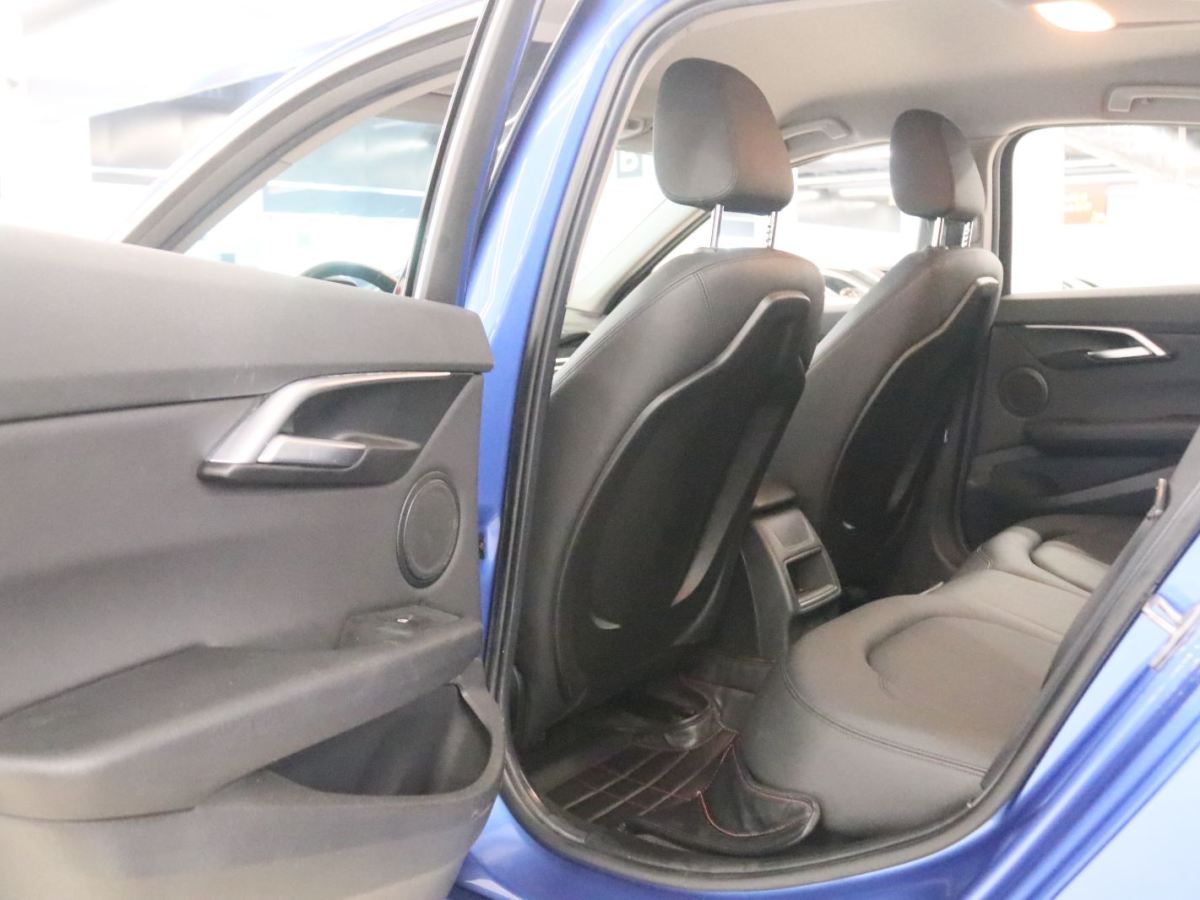 BMW 1 Series 2019 #14 BMW 1 Series 2019 car image #14