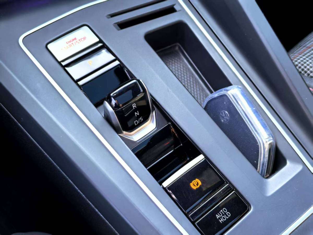 Volkswagen GolfGTI 2022 car image #14