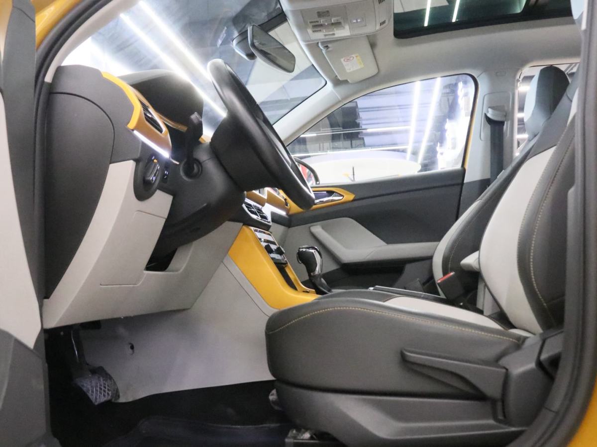 Volkswagen T-Cross 2022 car image #14