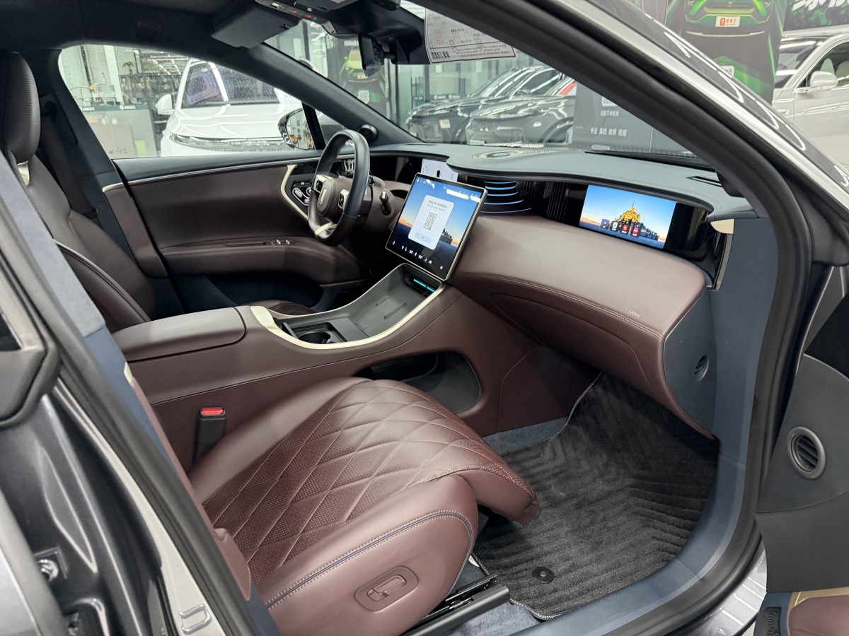 Avatr 11 2024 car image #14