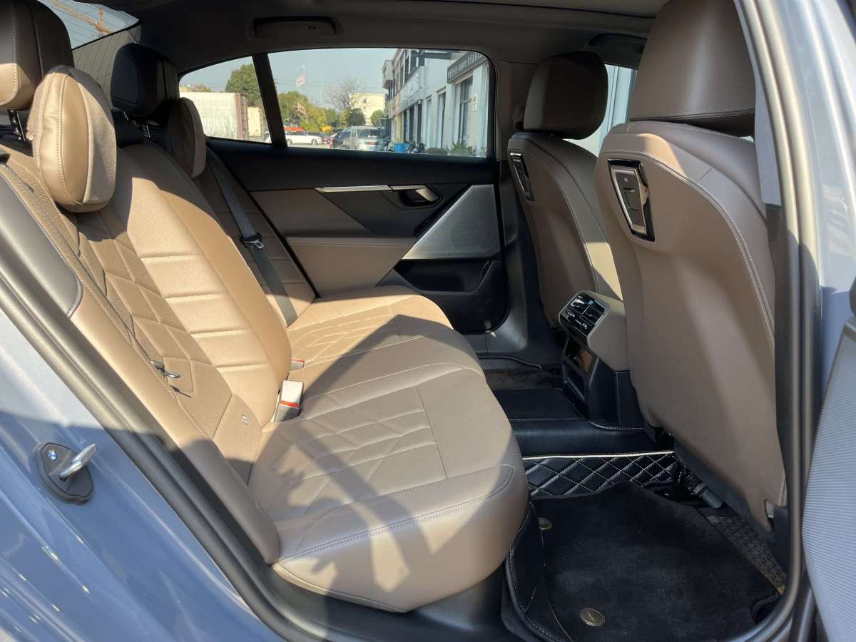 BMW i5 2025 #14 BMW i5 2025 car image #14