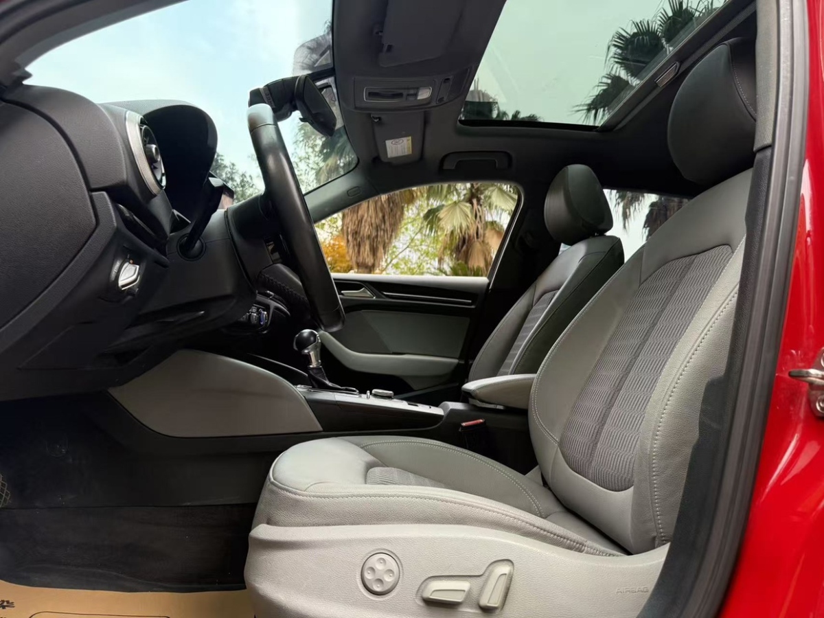 Audi A3 2019 car image #14