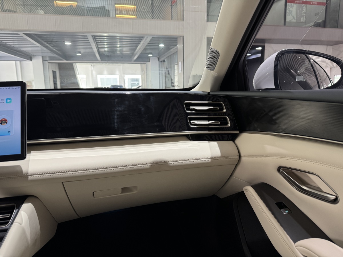 BYD Qin L 2024 #14 BYD Qin L 2024 car image #14