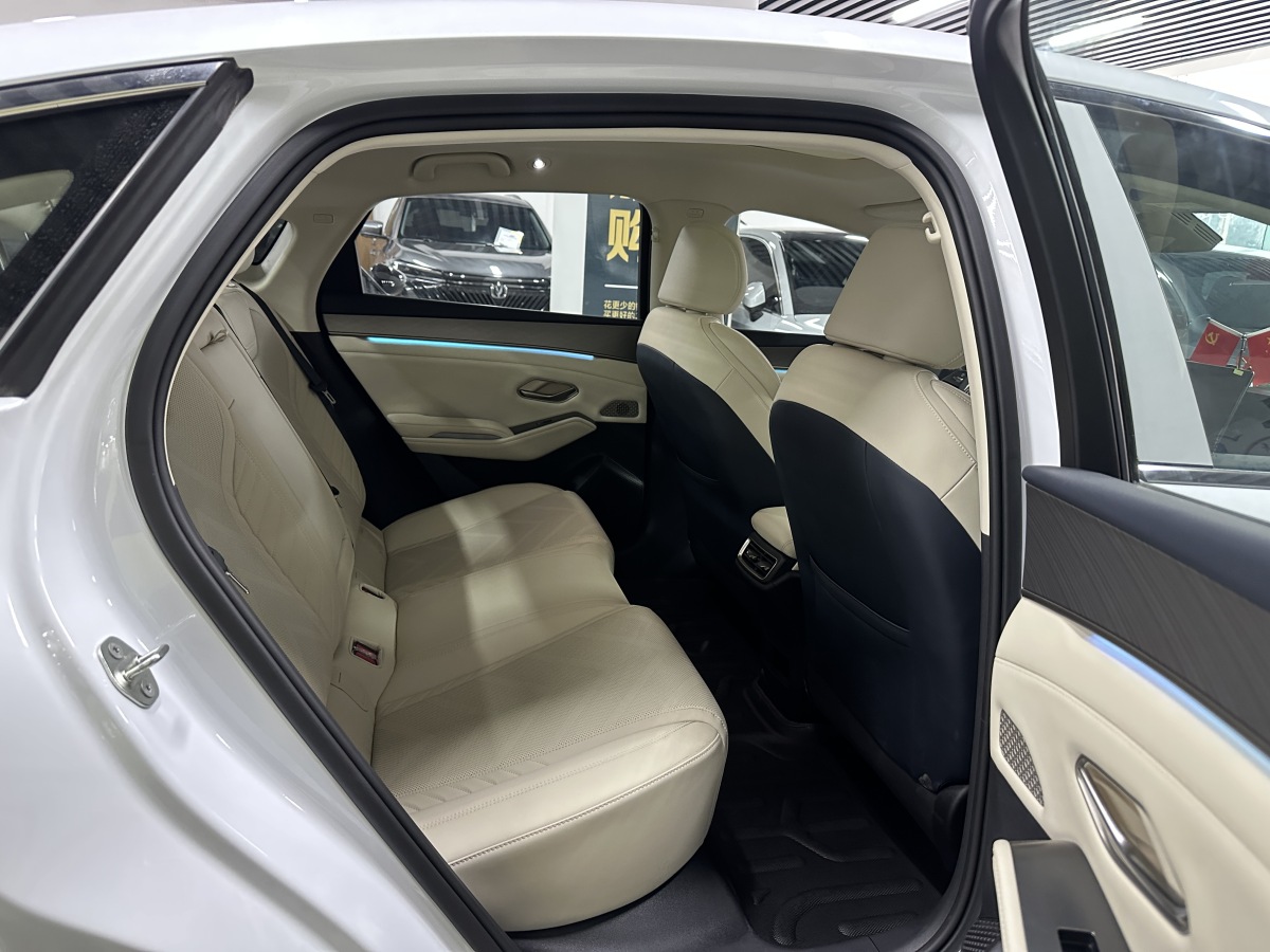 BYD Qin L 2025 #14 BYD Qin L 2025 car image #14