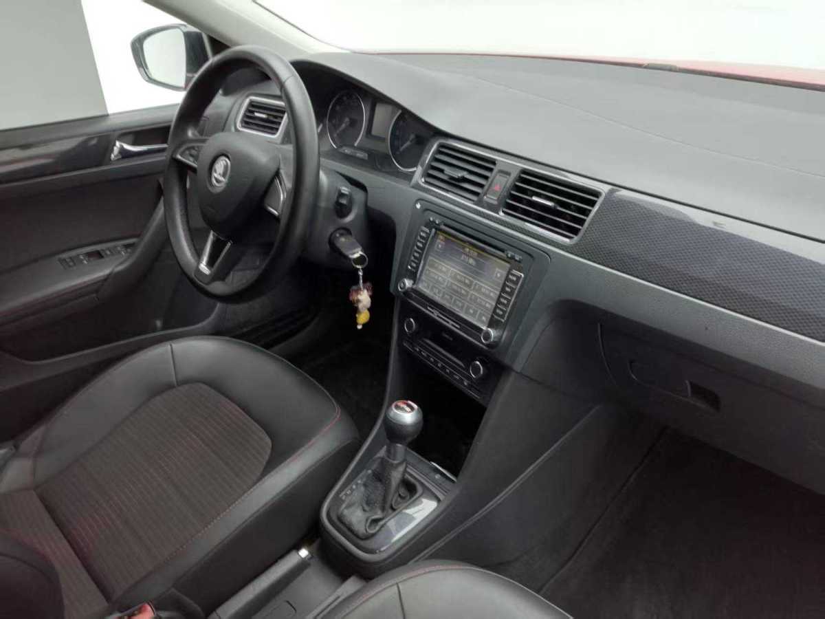 Skoda Rapid Spaceback 2016 immagine di auto #14