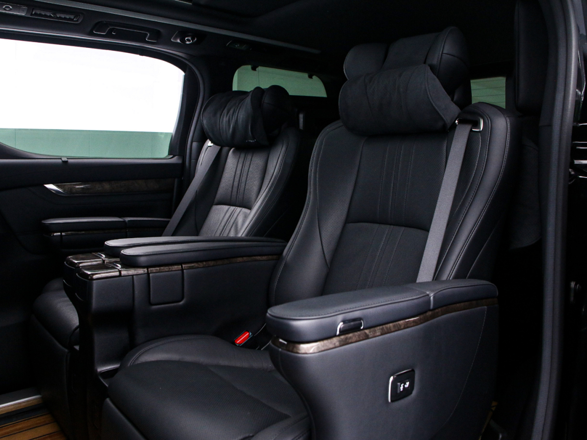 Toyota Alphard 2021 #14 Toyota Alphard 2021 car image #14