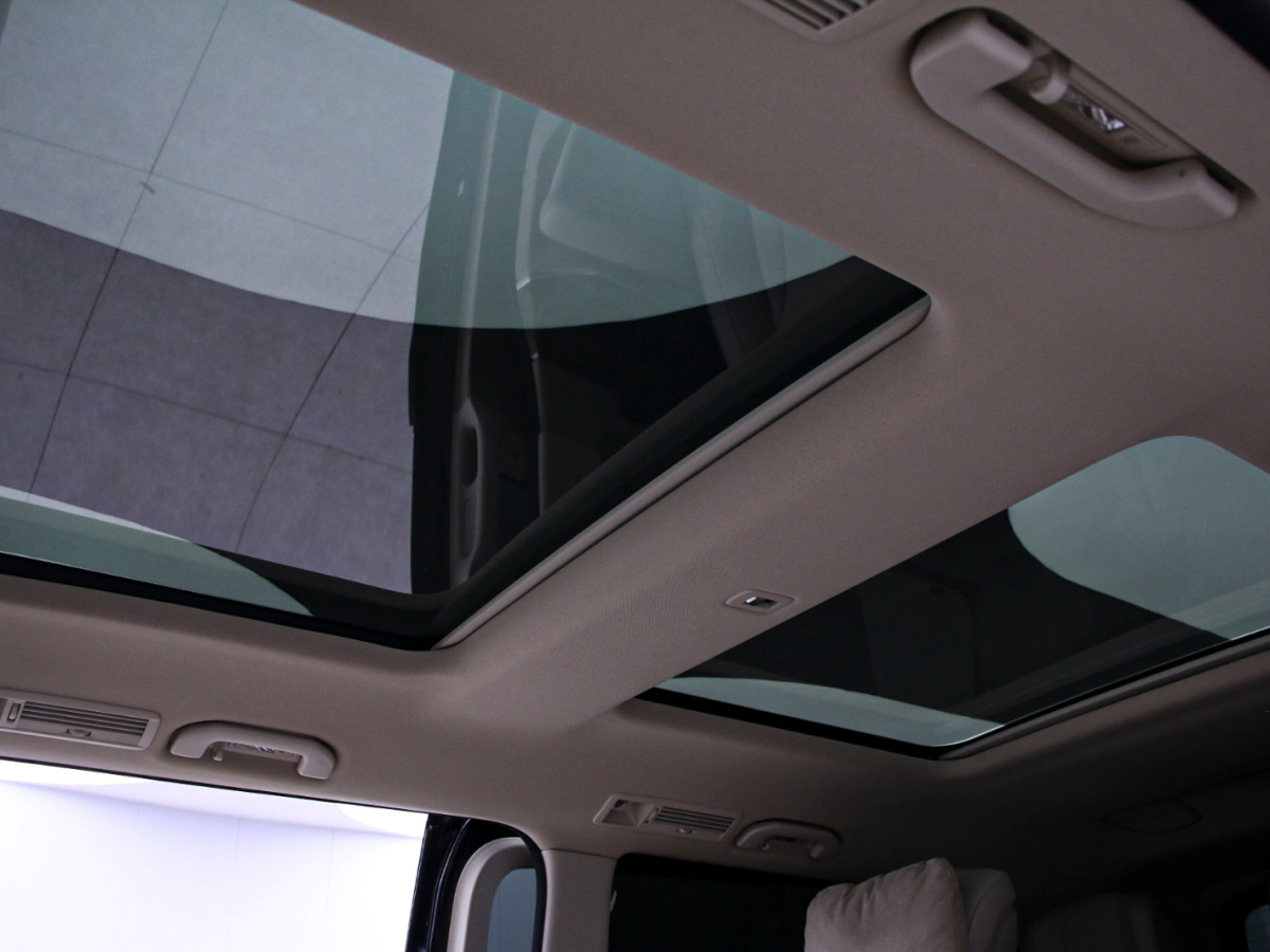 Mercedes-Benz V Class 2023 #14 Mercedes-Benz V Class 2023 immagine di auto #14