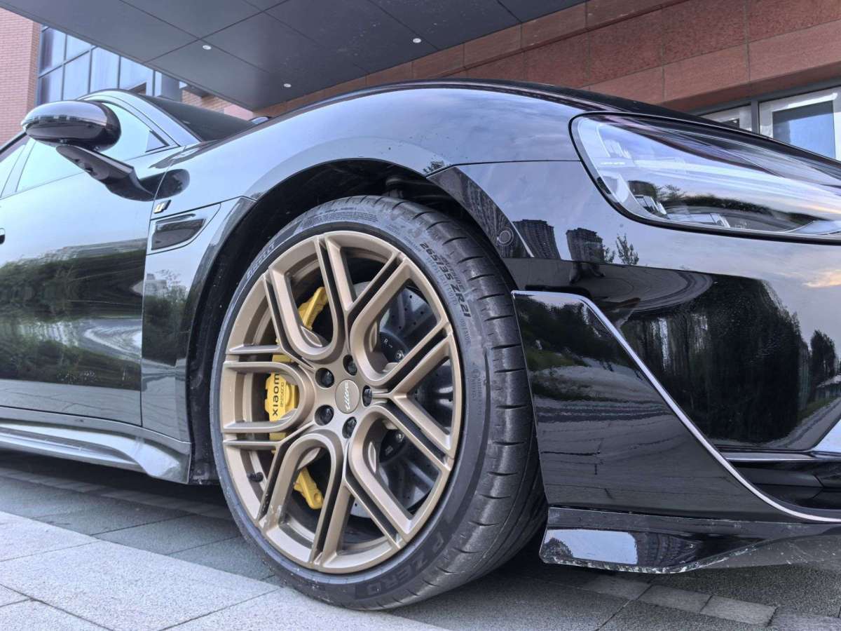 MI SU7 Ultra 2025 car image #14