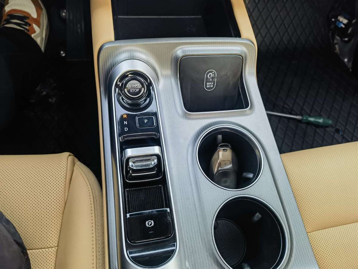 GAC Trumpchi E8 New Energy 2023 car image #14