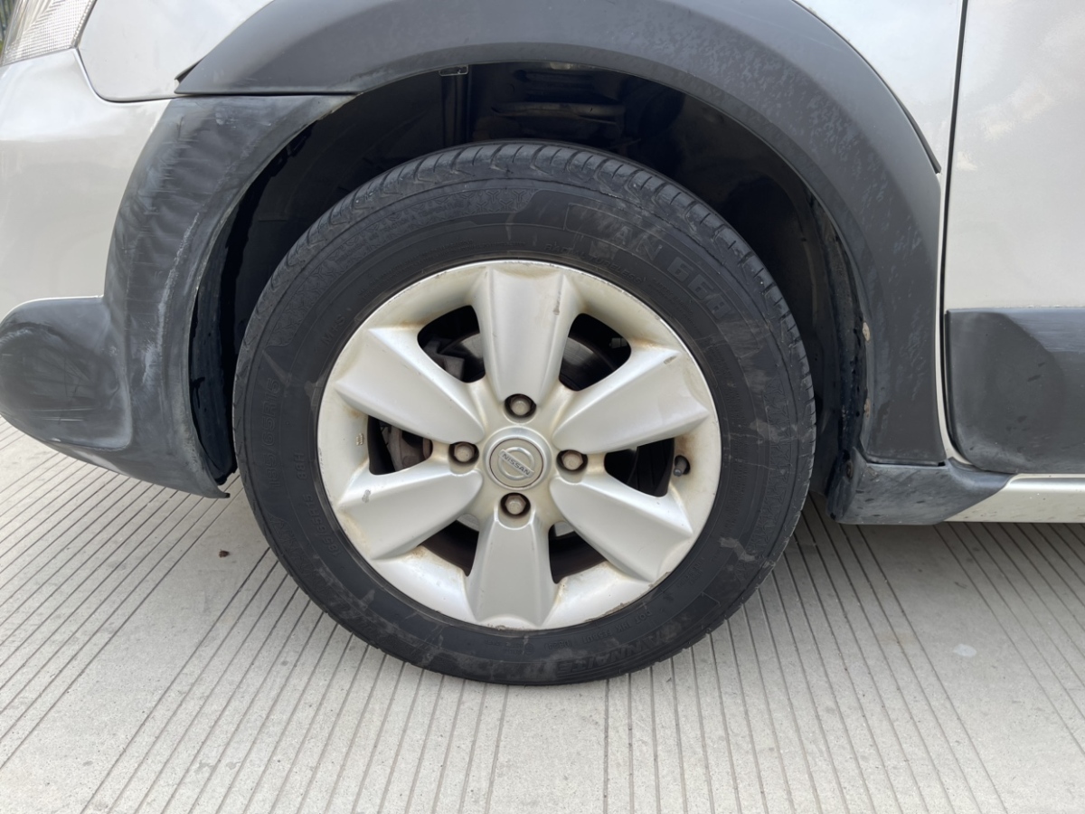 日产 骊威 2013 汽车图片 #14