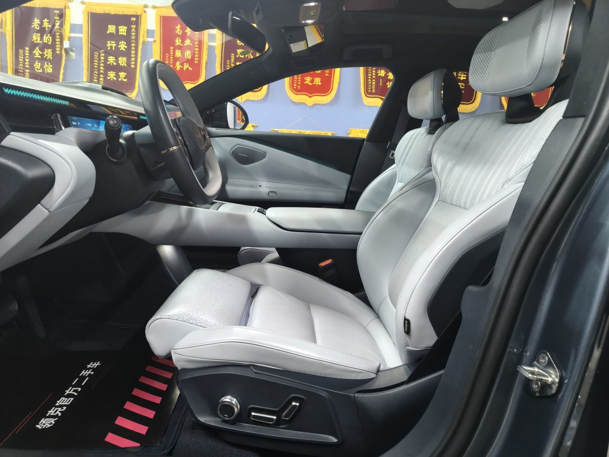 Lynk & Co Z10 2025 car image #14