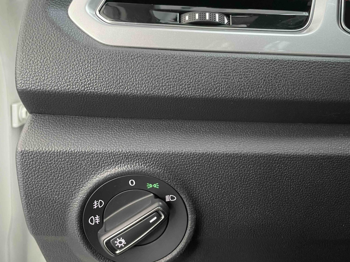 Volkswagen T-Roc 2022 #14 Volkswagen T-Roc 2022 car image #14
