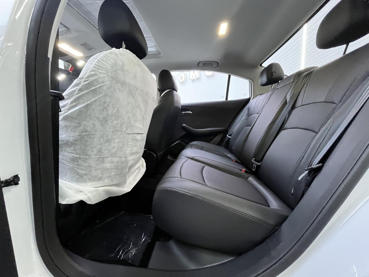 Roewe i5 2025 car image #14