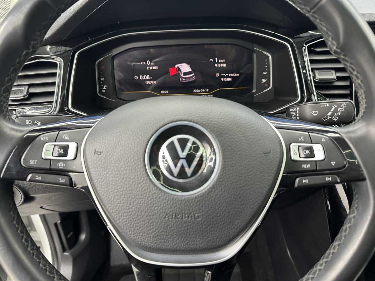 Volkswagen T-Roc 2022 car image #14