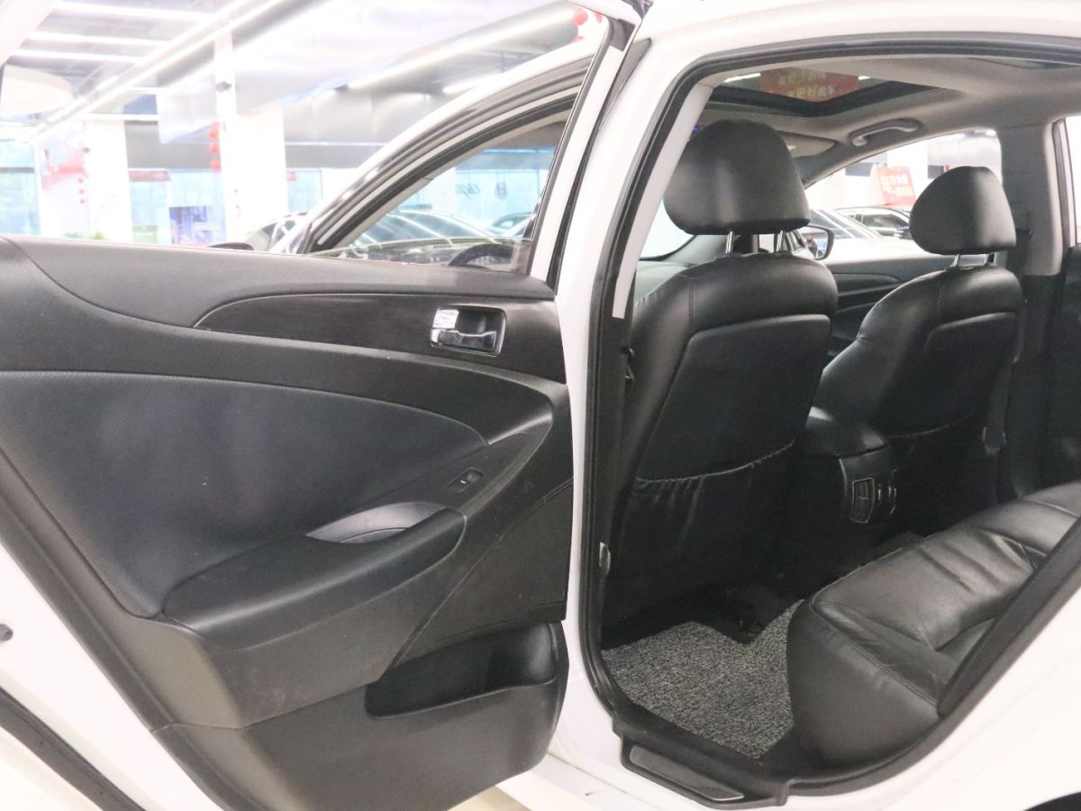 Hyundai Sonata 2013 car image #14