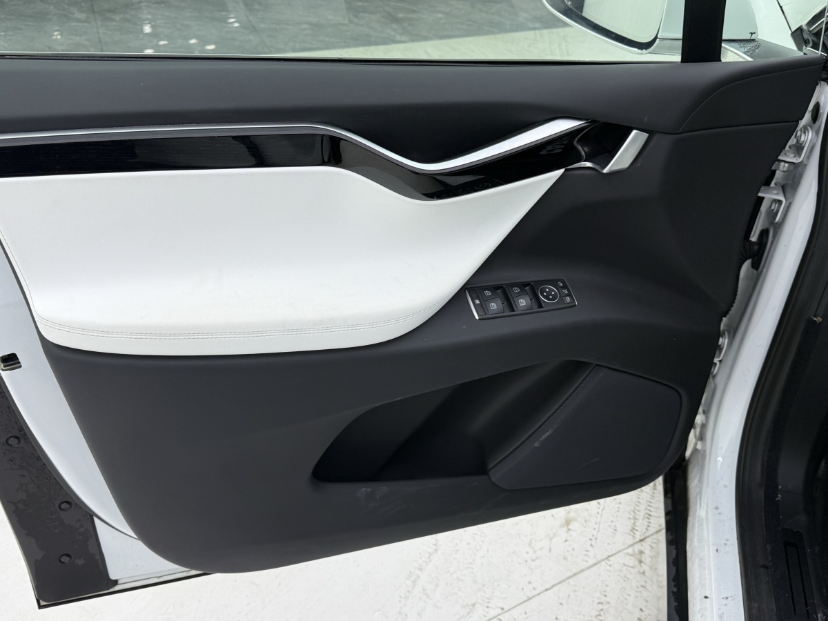 特斯拉 Model X 2018 汽车图片 #14