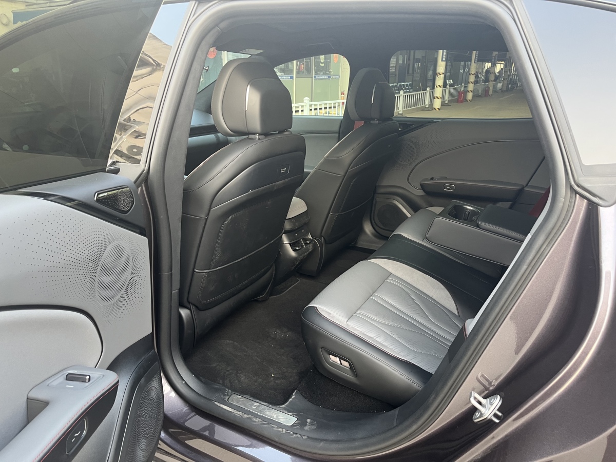 极氪 极氪007GT 2025 汽车图片 #14